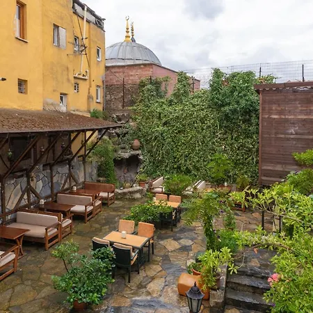 Bed and Breakfast Otto Old 3*