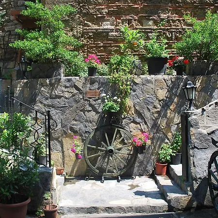 Bed and Breakfast Otto Old 3*